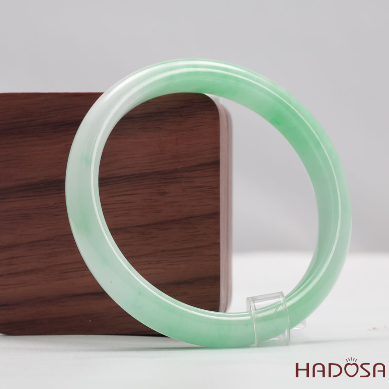 Ngọc cẩm thạch xanh vân lý ni 52