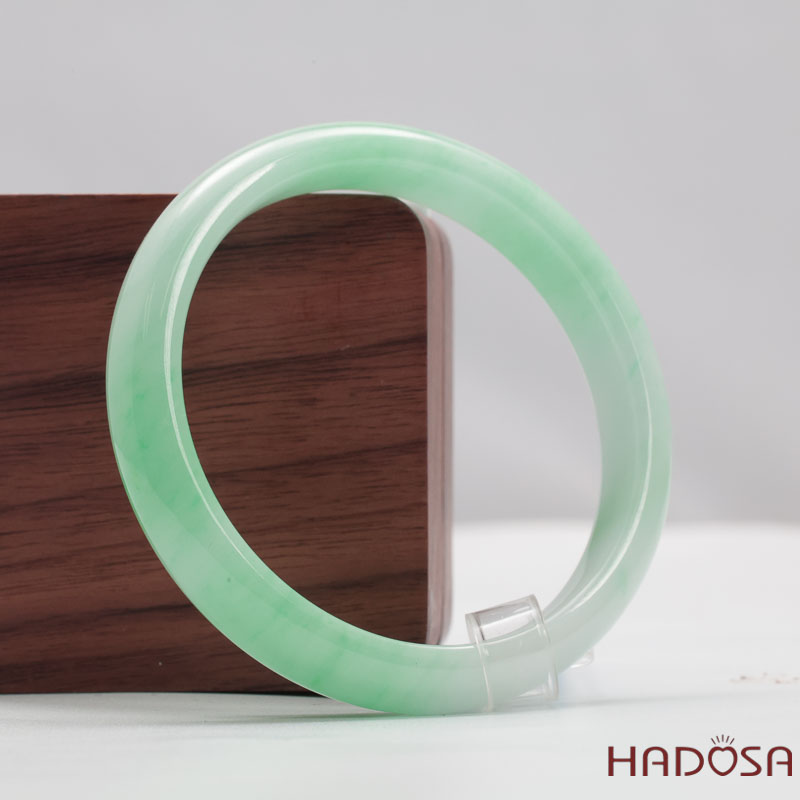 Ngọc cẩm thạch xanh vân lý ni 52