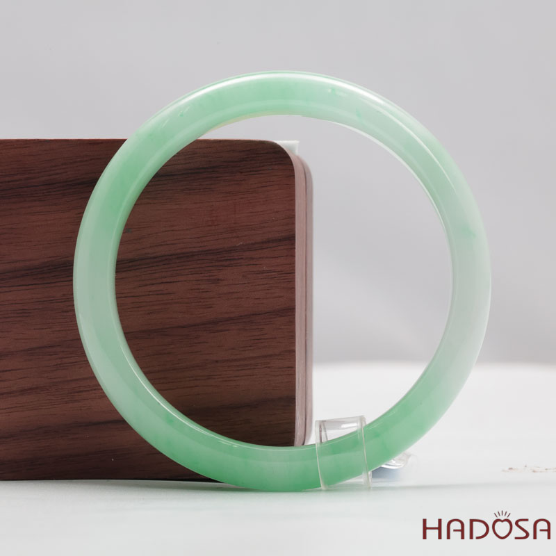 Ngọc cẩm thạch xanh vân lý ni 52