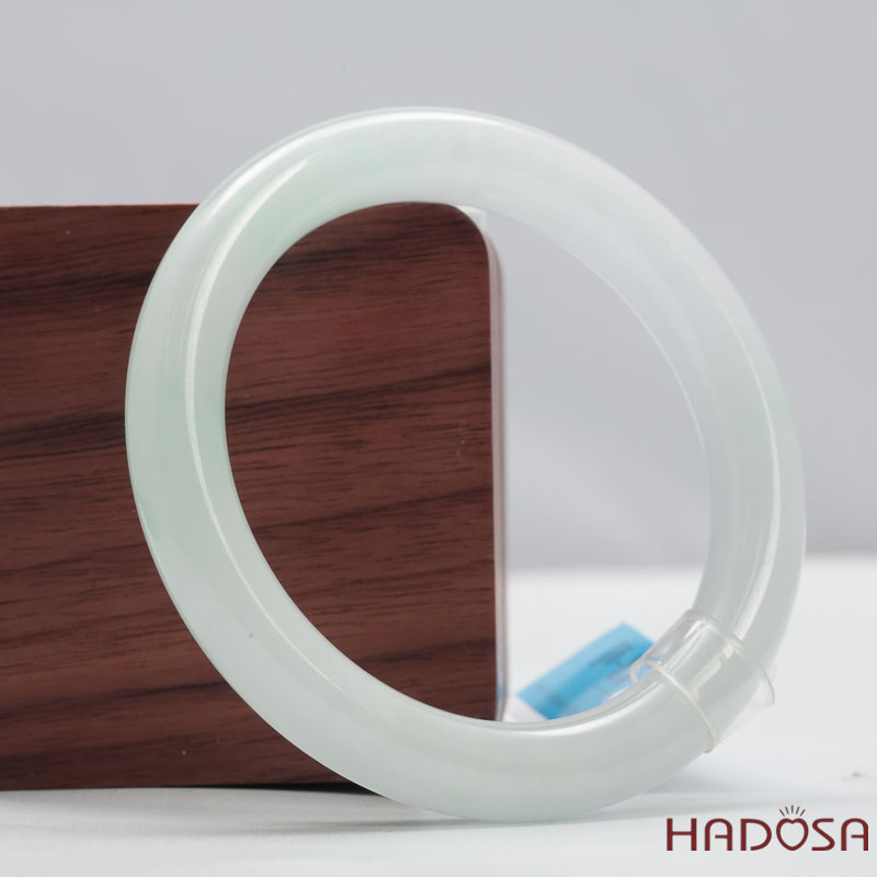 Vòng Tay Ngọc Cẩm Thạch Tròn Xanh Trong Vân Lý Ni 51