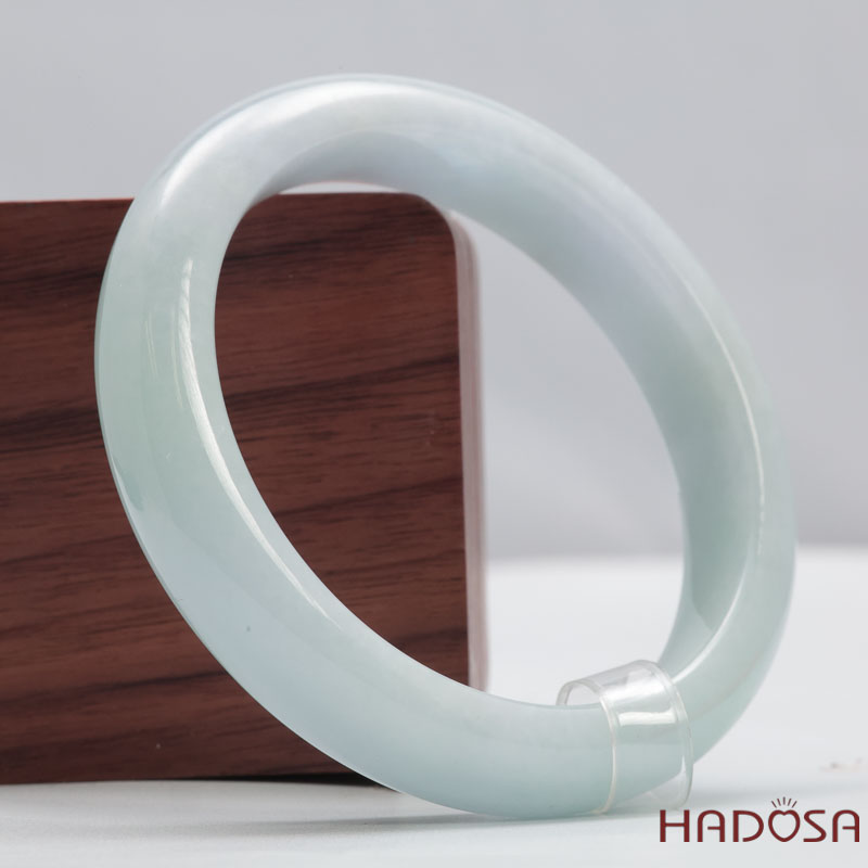 Vòng Ngọc Cẩm Thạch Xanh Lý Trong Vân Lý Ni 56