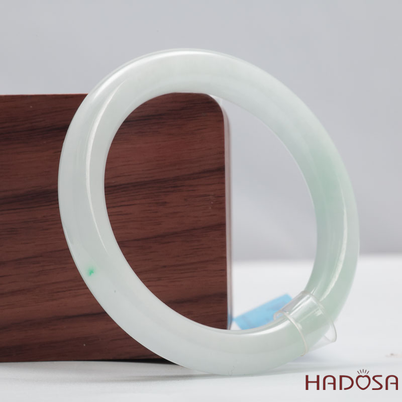 Vòng Tay Ngọc Cẩm Thạch Tròn Xanh Trong Vân Lý Ni 51