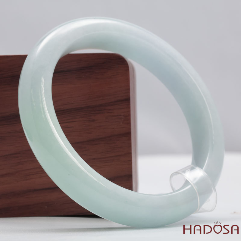 Vòng Tay Ngọc Cẩm Thạch Xanh Lý Trong Vân Lý Ni 58