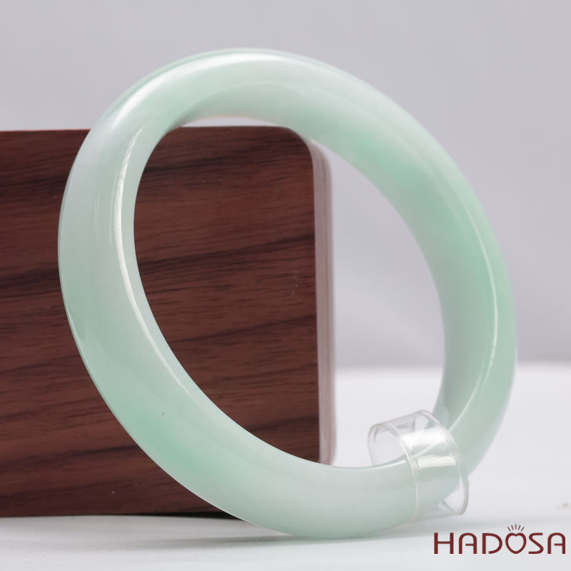 Vòng Ngọc Cẩm Thạch Xanh Lý Trong Vân Lý Ni 55