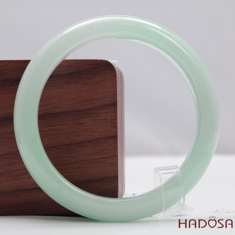 Vòng Ngọc Cẩm Thạch Xanh Lý Trong Vân Lý Ni 55