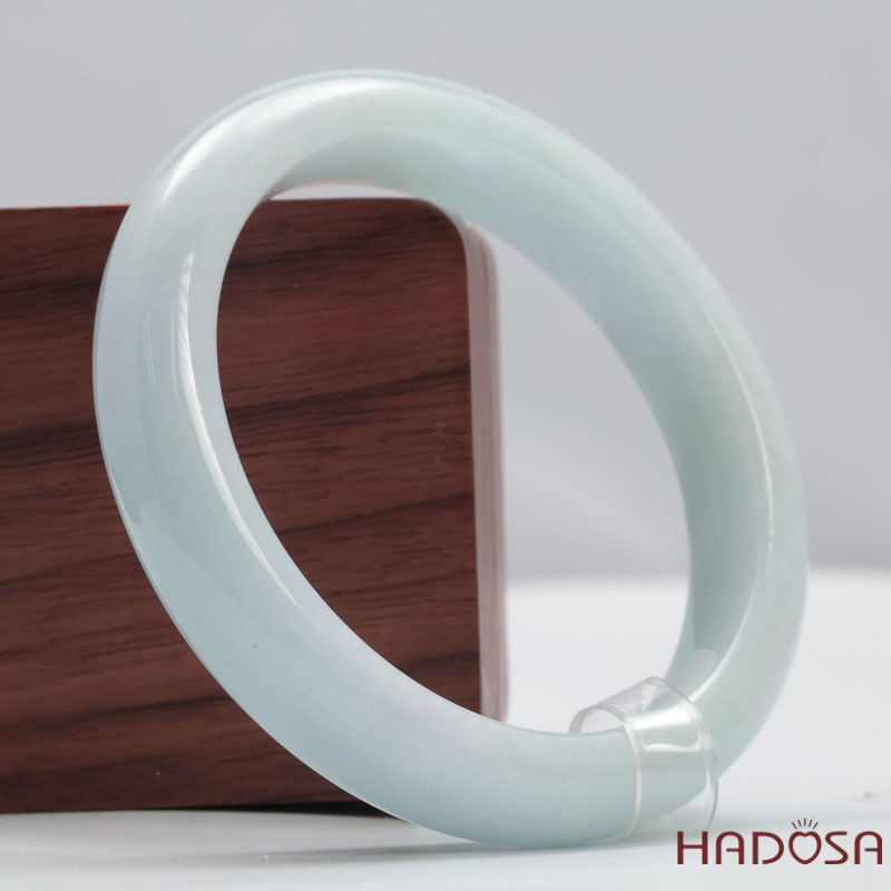 Vòng Tay Ngọc Cẩm Thạch Xanh Lý Trong Vân Lý Ni 56