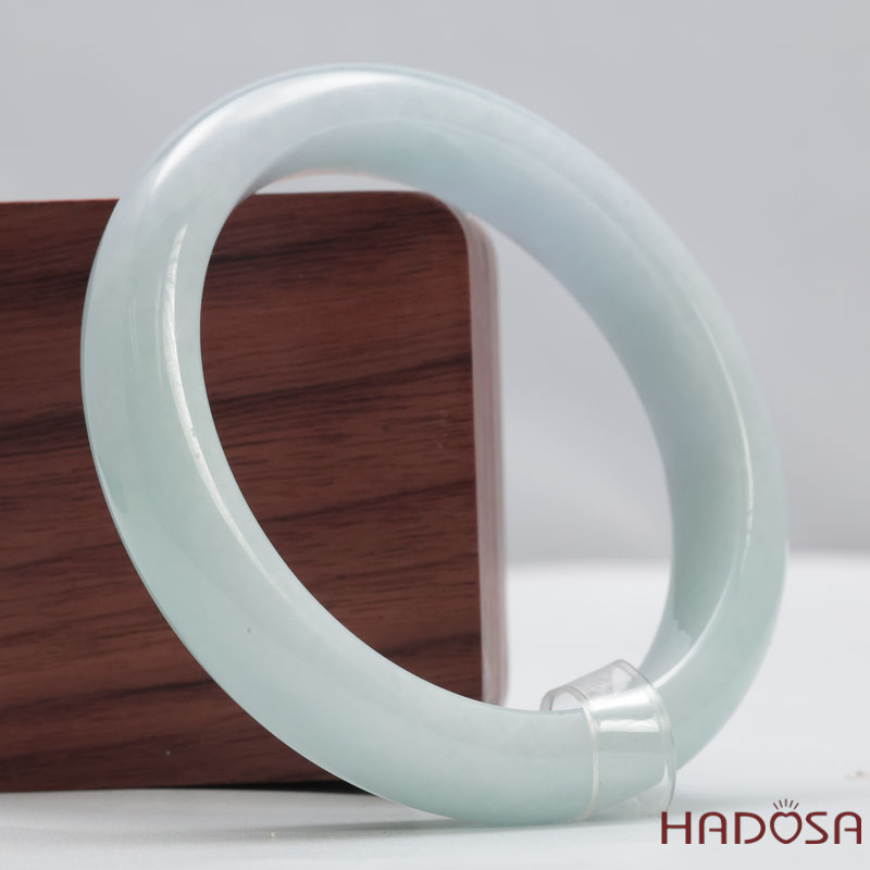 Vòng Tay Ngọc Cẩm Thạch Xanh Lý Trong Vân Lý Ni 56