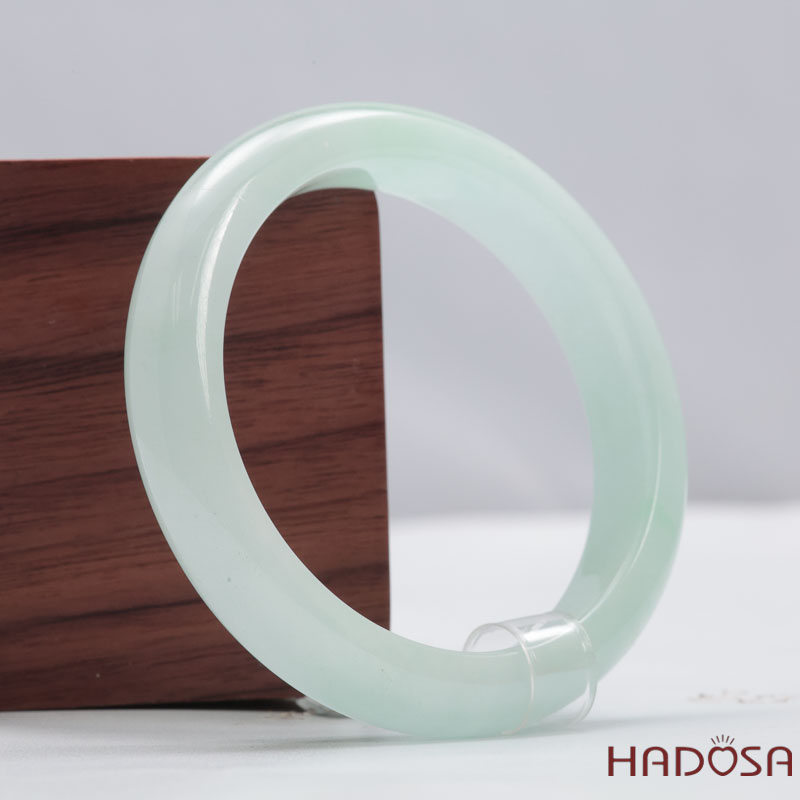 Vòng Tay Ngọc Cẩm Thạch trong vân lý ni 55