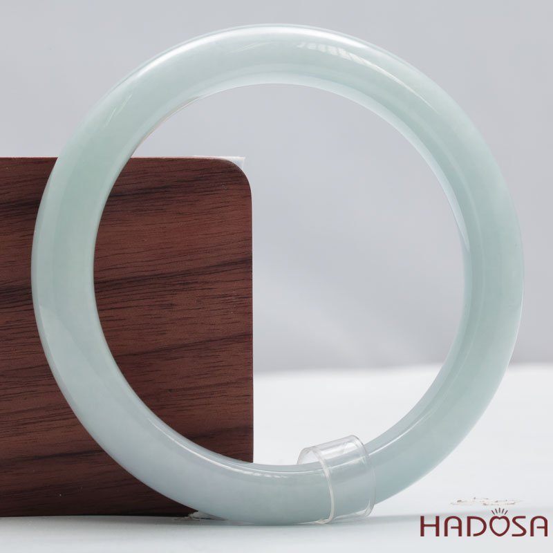 Vòng Tay Ngọc Cẩm Thạch Xanh  LýTrong Vân Lý Ni 58