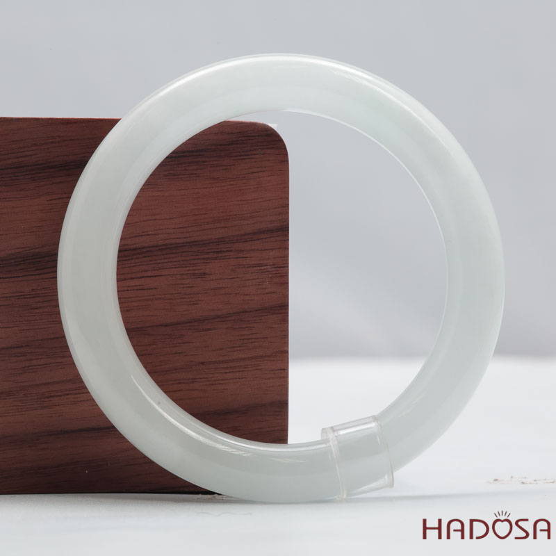 Vòng Tay Ngọc Cẩm Thạch Xanh Lý Trong Ni 48