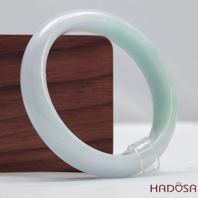 Vòng Ngọc Cẩm Thạch Xanh Lý Trong Vân Lý Ni 54