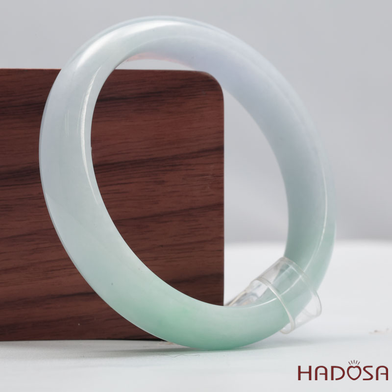 Vòng Ngọc Cẩm Thạch Xanh Lý Trong Vân Lý Ni 54