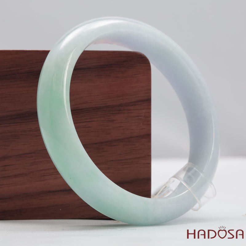 Vòng Ngọc Cẩm Thạch Xanh Lý Trong Vân Lý Ni 54