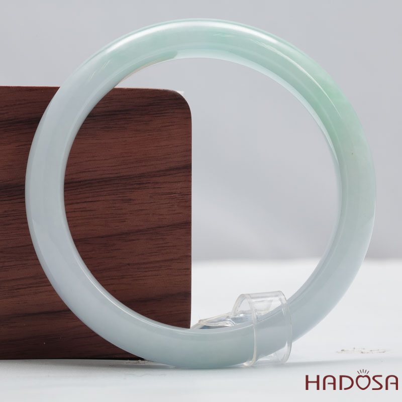 Vòng Ngọc Cẩm Thạch Xanh Lý Trong Vân Lý Ni 54