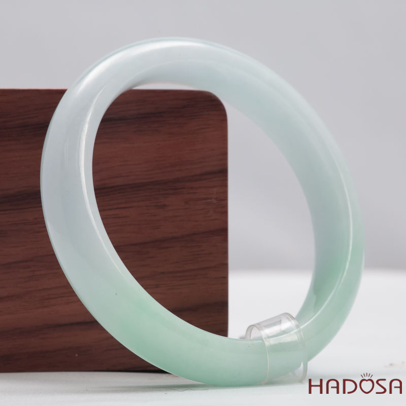 Vòng Ngọc Cẩm Thạch Xanh Lý Trong Vân Lý Ni 54