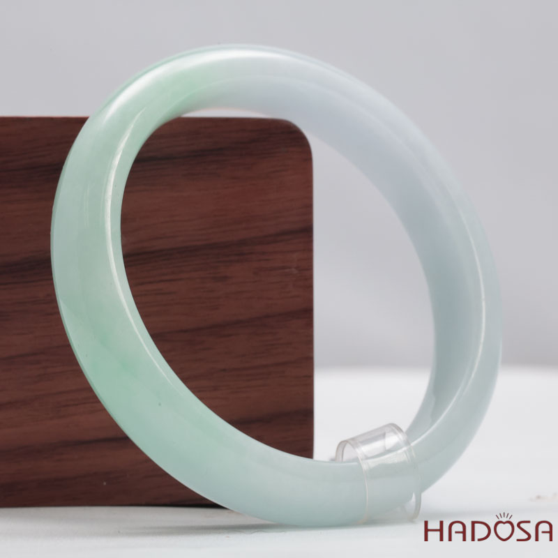 Vòng Ngọc Cẩm Thạch Xanh Lý Trong Vân Lý Ni 54