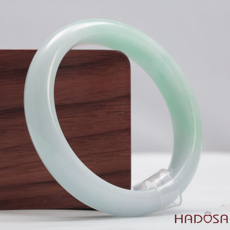 Vòng Ngọc Cẩm Thạch Xanh Lý Trong Vân Lý Ni 54