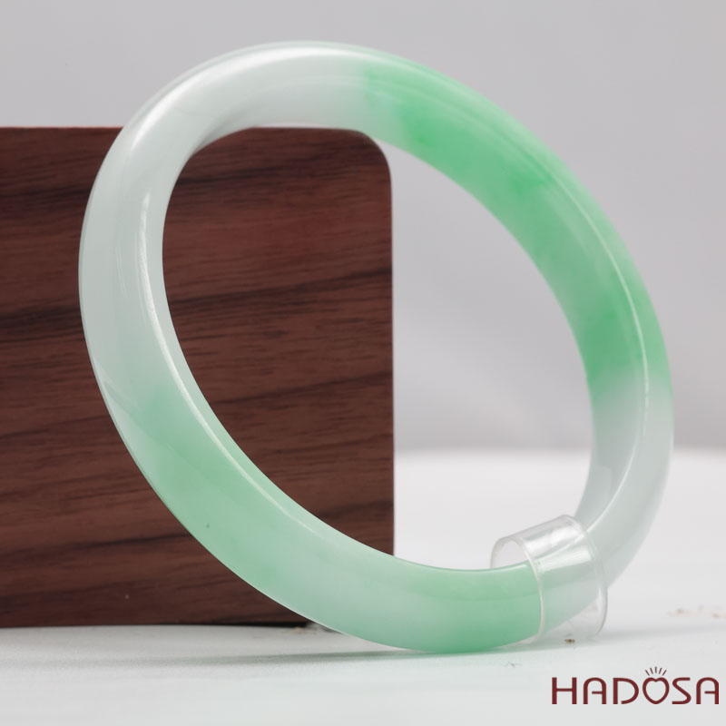 Ngọc cẩm thạch xanh vân lý ni 56