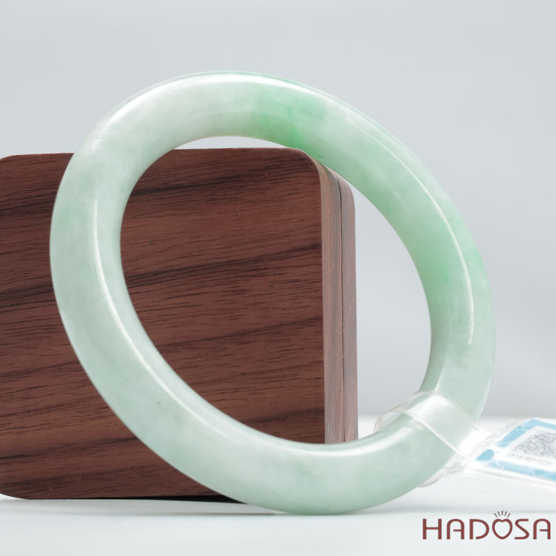 Vòng Ngọc Cẩm Thạch Type A Điểm Xanh Lý Bản Tròn Ni 56