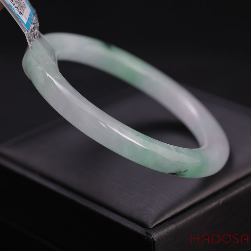 Vòng Ngọc Cẩm Thạch bản tròn trắng phớt lí ni 58