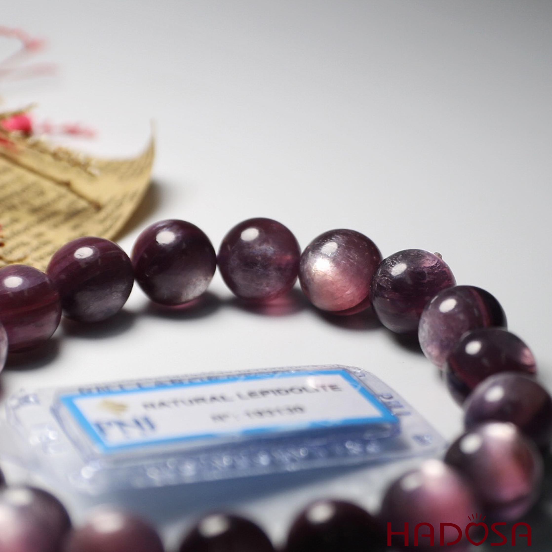 Vòng đá Lepidolite ánh titan 10mm