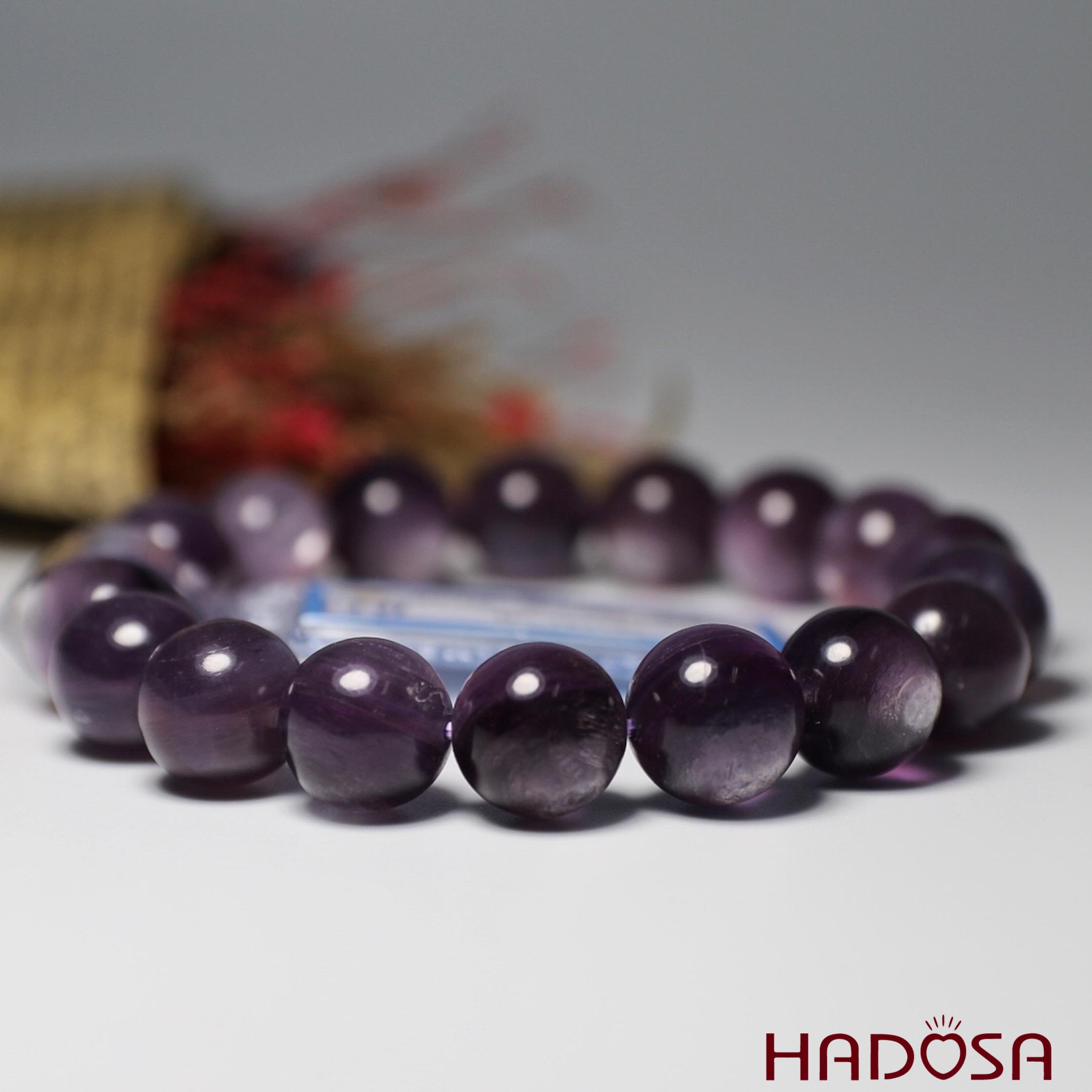 Vòng đá Lepidolite ánh titan 11mm