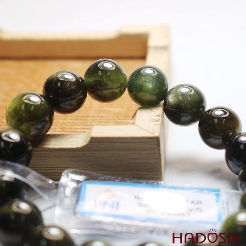 Vòng đá Sapphire ánh titan cao cấp 12mm chuẩn 5A