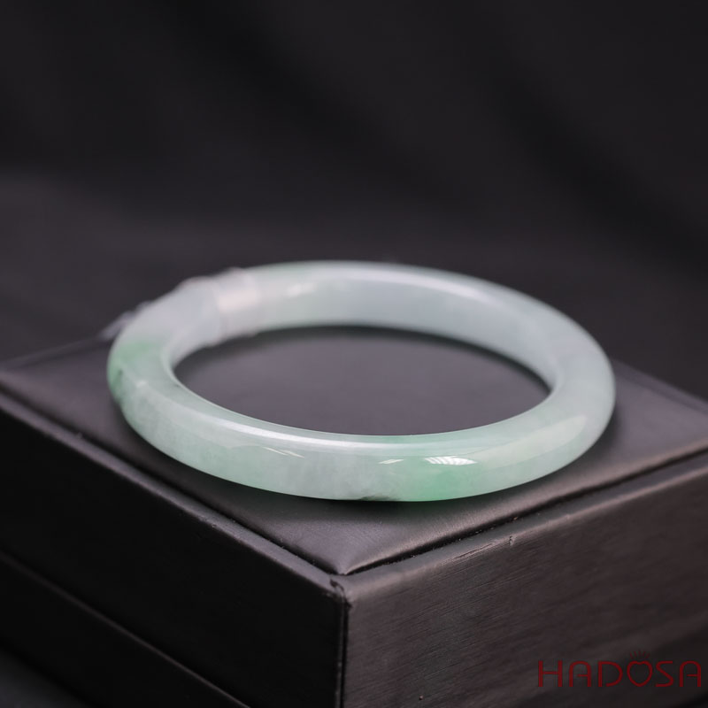 Vòng Ngọc Cẩm Thạch bản tròn trắng phớt lí ni 56