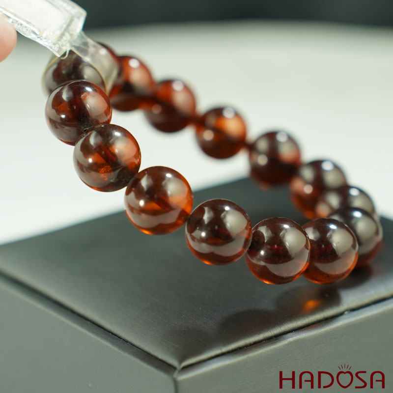 Vòng Hổ Phách huyết đỏ 13mm