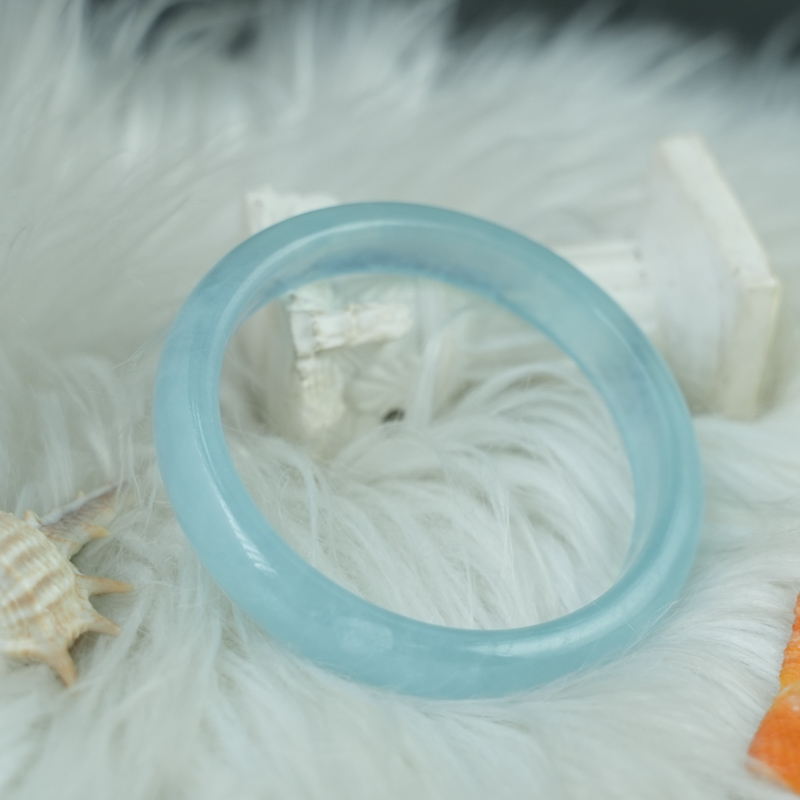 Vòng kiềng Aquamarine oval ni 58 chuẩn 6A