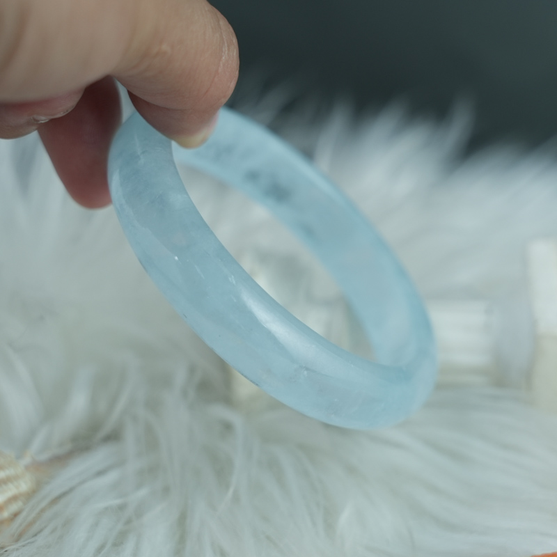 Vòng kiềng Aquamarine oval ni 57 chuẩn 4A