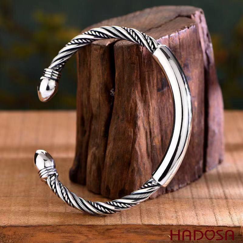 Vòng kiềng bạc nữ dạng kiềng