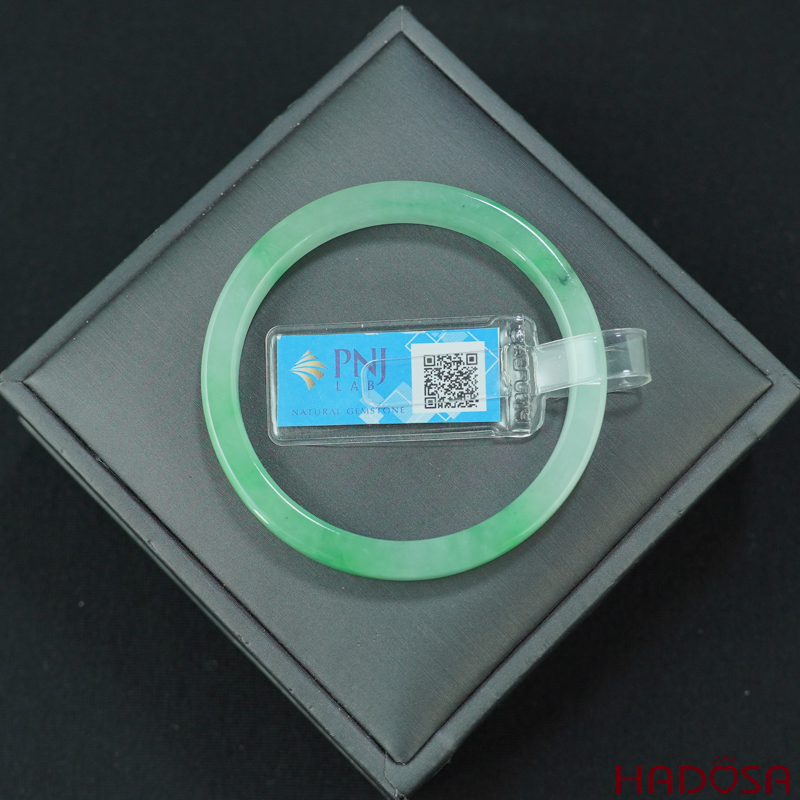 Vòng Ngọc Cẩm Thạch vuông uyên ương lý táo trong ni 50