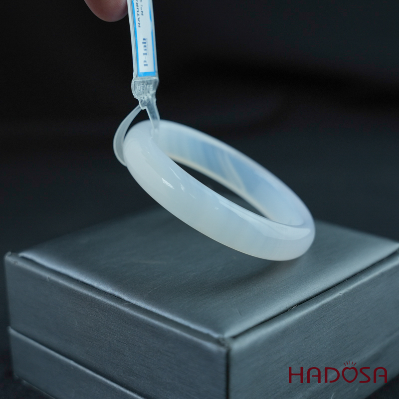 Vòng kiềng mã não trắng ngọc bản hẹ ni 51