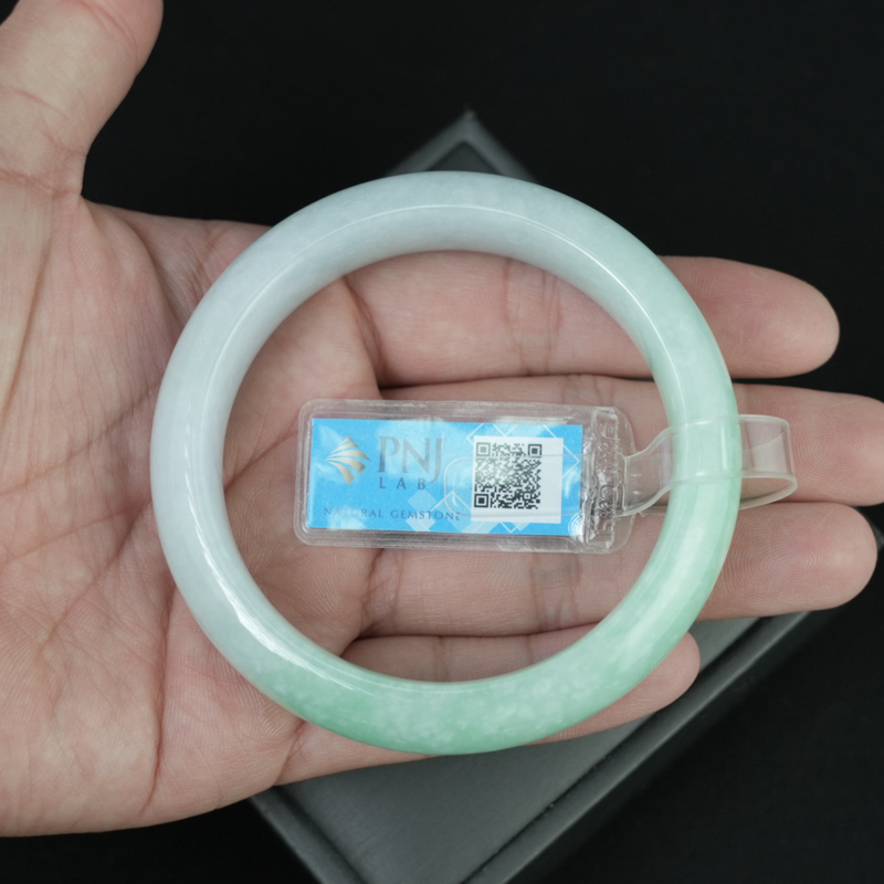 Vòng kiềng Ngọc Cẩm Thạch lá hẹ vân lí ni 56