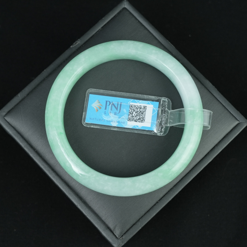 Vòng kiềng Ngọc Cẩm Thạch lá hẹ vân lí ni 58