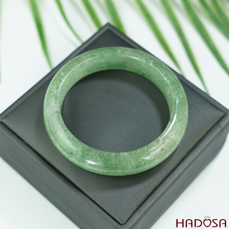 Vòng kiềng thạch anh dâu tây xanh 5A ni 55