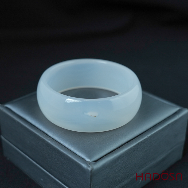 Vòng mã não trắng Ni 54