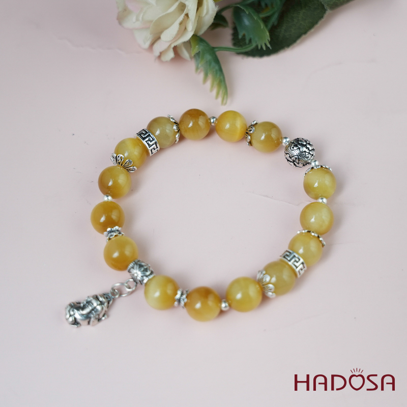 Vòng mắt hổ vàng tâm 10mm mix charm bạc 925