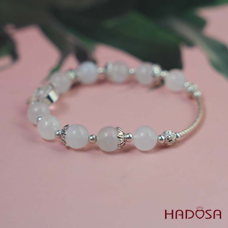 Vòng đá Mặt Trăng 8mm 3A mix charm bạc 925