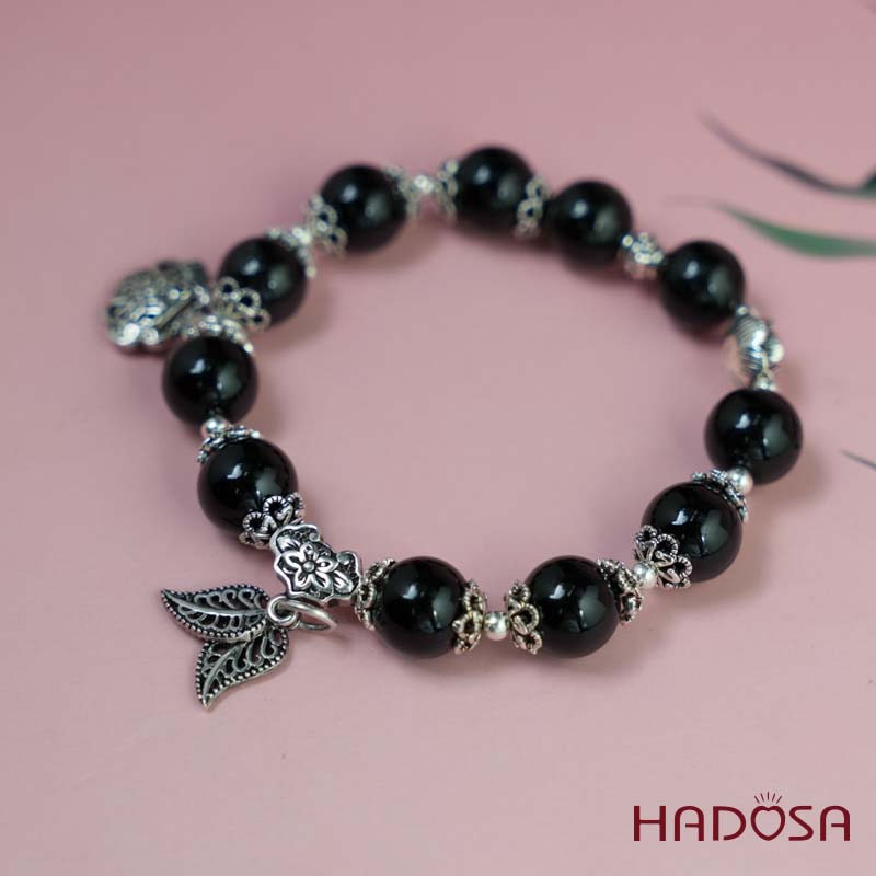 Vòng tay đá Tourmaline đen 10mm mix charm bạc 925