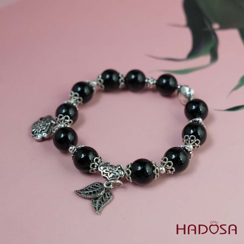 Vòng tay đá Tourmaline đen 10mm mix charm bạc 925