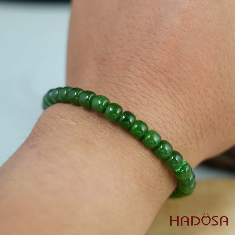 Vòng Ngọc Bích Canada hạt bầu 6mm chuẩn 6A