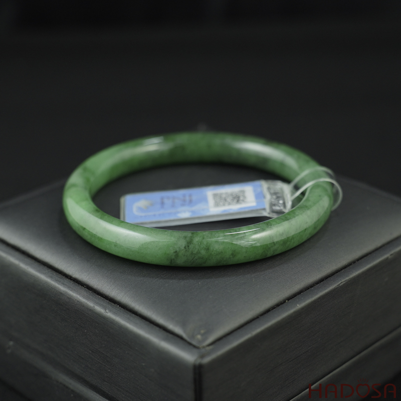 Vòng Ngọc Cẩm Thạch tròn xanh tươi ni 52