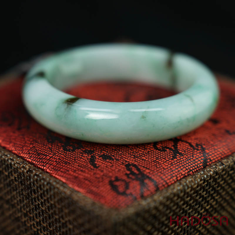 Vòng Ngọc Cẩm Thạch A lá hẹ nếp lý ni 50