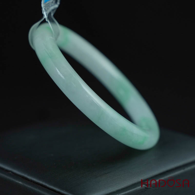 Vòng Ngọc Cẩm Thạch bản tròn xanh trong vân lý ni 51