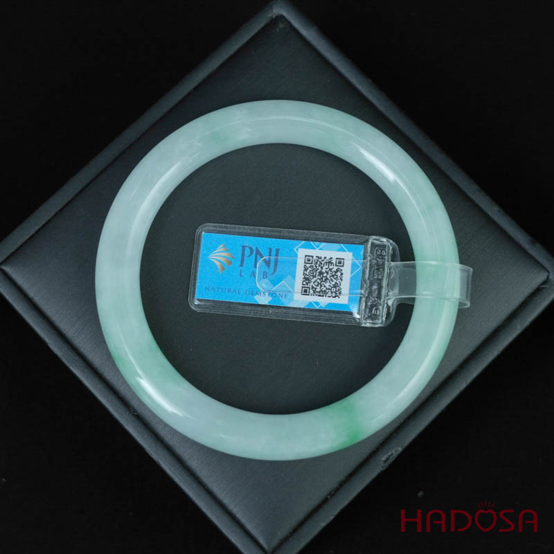 Vòng Ngọc Cẩm Thạch bản tròn xanh trong vân lý ni 56