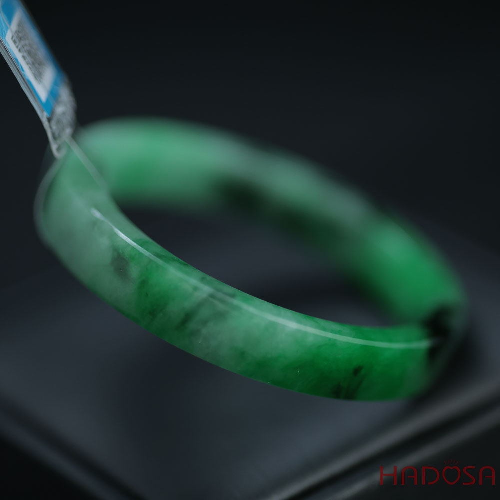 Vòng Ngọc Cẩm Thạch bản vuông xanh tươi ni 55