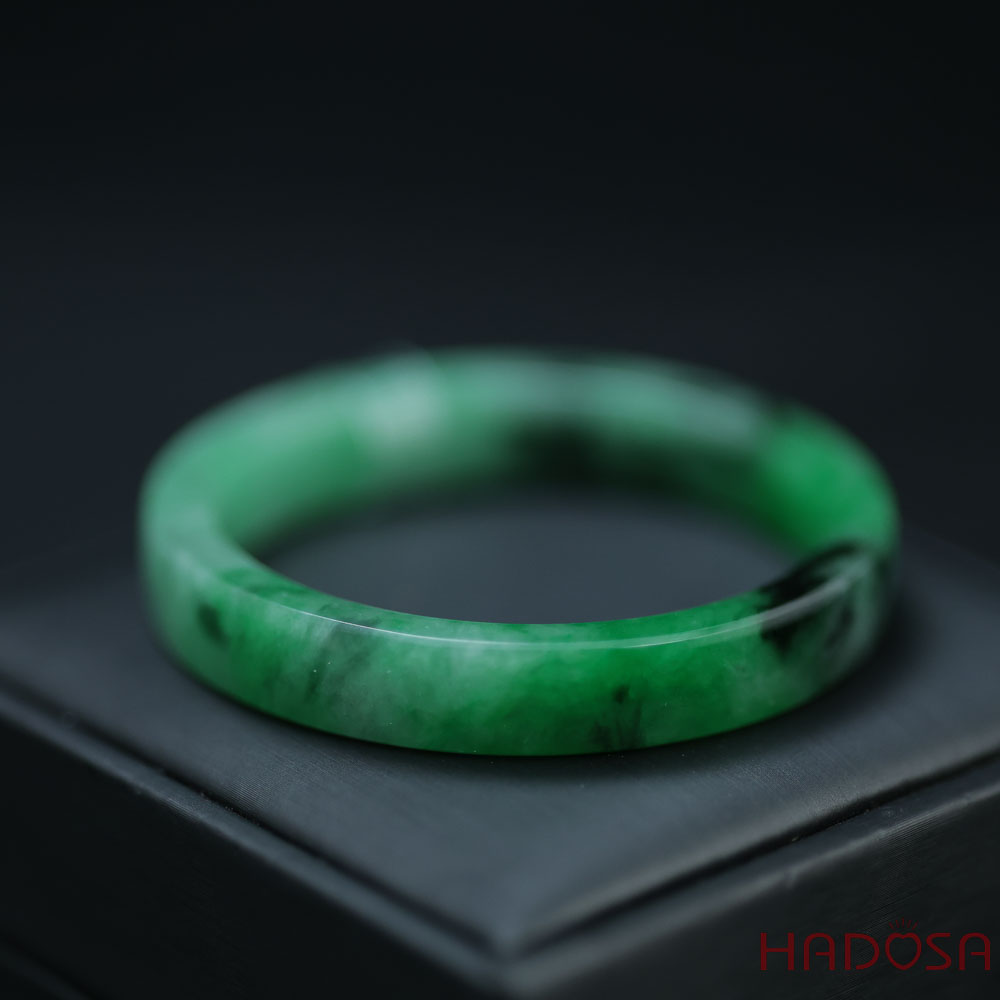 Vòng Ngọc Cẩm Thạch bản vuông xanh tươi ni 55