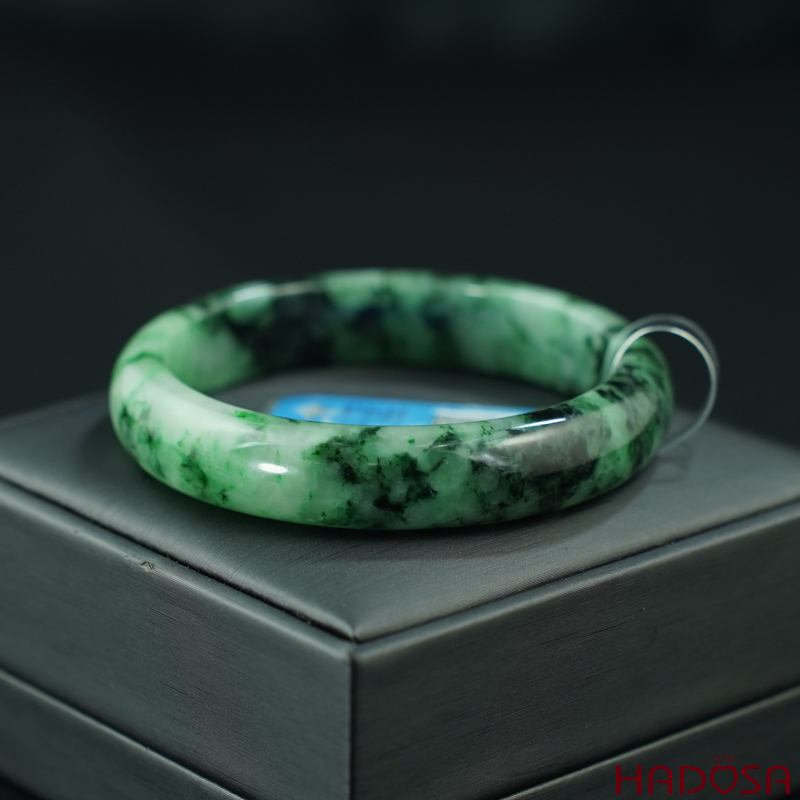 Vòng Ngọc Cẩm Thạch lá hẹ xanh vân đậm ni 56